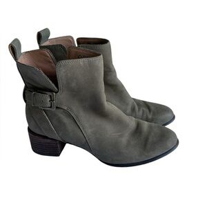 Vionic Ankle Boots Sz 7.5